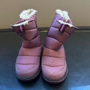 L.L. Bean Kids Ultralight Winter Boots Size 10 in Berry